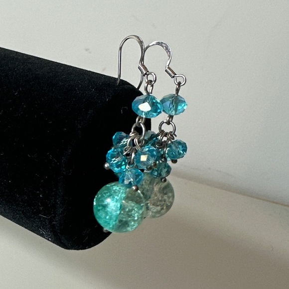 Park lane beaded dangling earrings - Picture 3 of 4